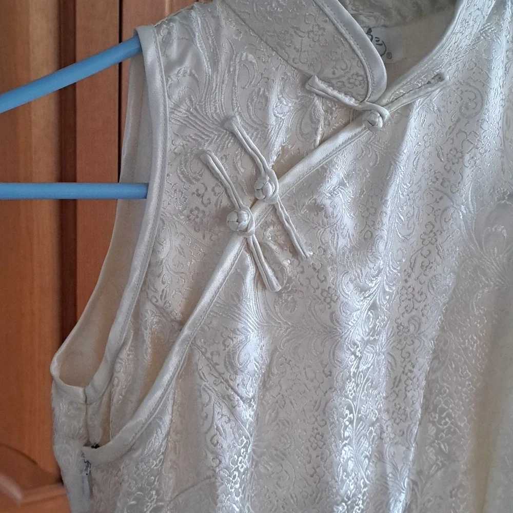 Off-white dress from China.  Size sm or X small - Picture 6 of 7